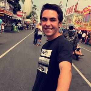 Meet your Posher, Gavin